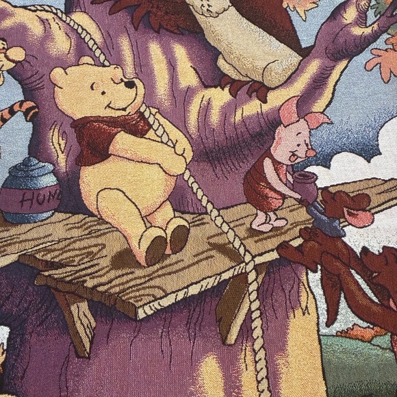 Winnie the Pooh Disney Throw Blanket – Excellent Condition! - Picture 4 of 9